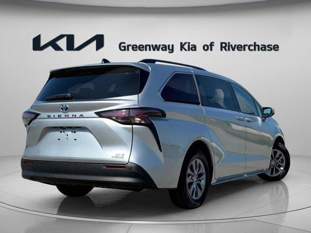 used 2024 Toyota Sienna car, priced at $43,800