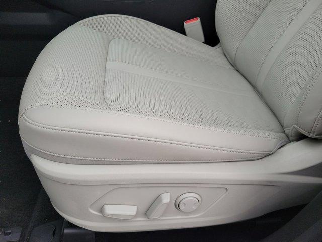 new 2025 Kia Sorento car, priced at $38,780