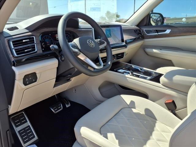 new 2025 Volkswagen Atlas car, priced at $52,427