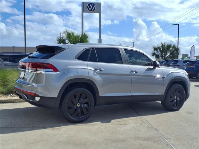 new 2025 Volkswagen Atlas Cross Sport car, priced at $42,764