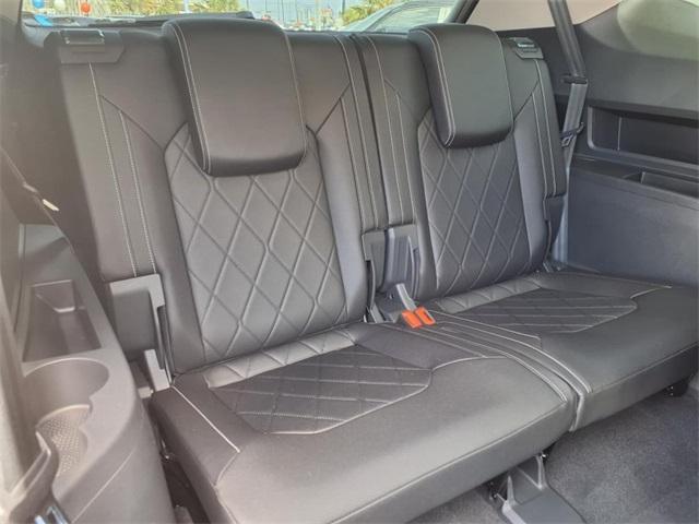 new 2025 Volkswagen Atlas car, priced at $55,551