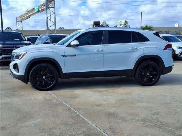 new 2025 Volkswagen Atlas Cross Sport car, priced at $44,011