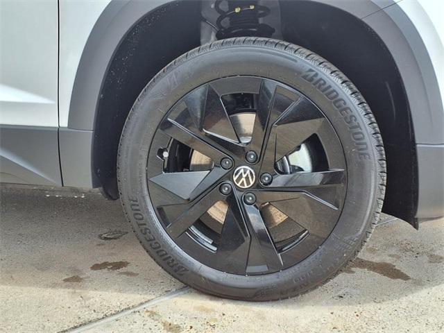 new 2025 Volkswagen Taos car, priced at $32,370