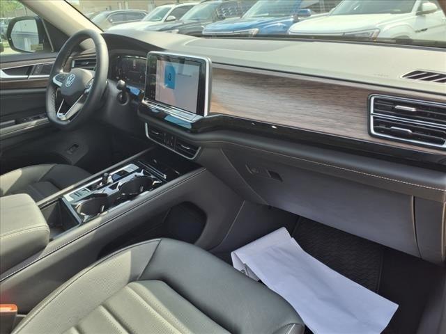 new 2025 Volkswagen Atlas car, priced at $46,156