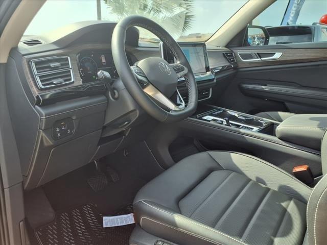 new 2025 Volkswagen Atlas car, priced at $46,156