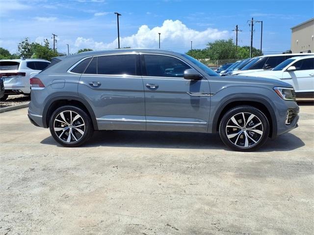new 2025 Volkswagen Atlas Cross Sport car, priced at $55,001