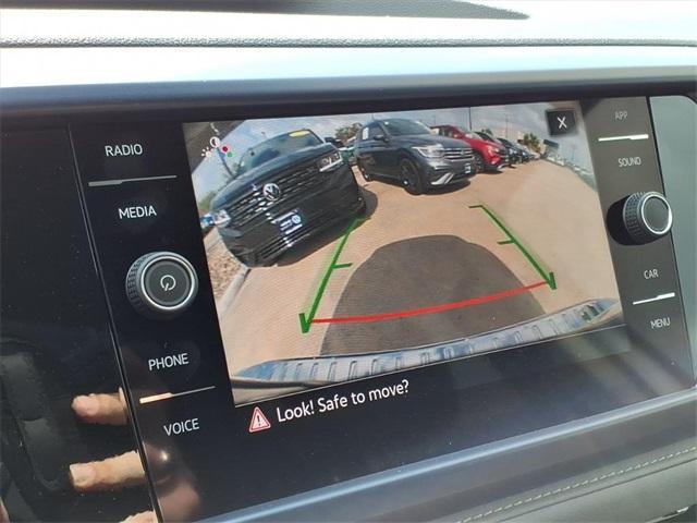 new 2024 Volkswagen Taos car