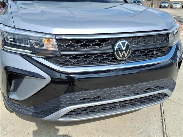 new 2024 Volkswagen Taos car