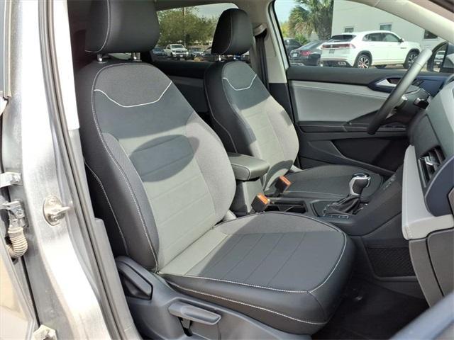 new 2024 Volkswagen Taos car