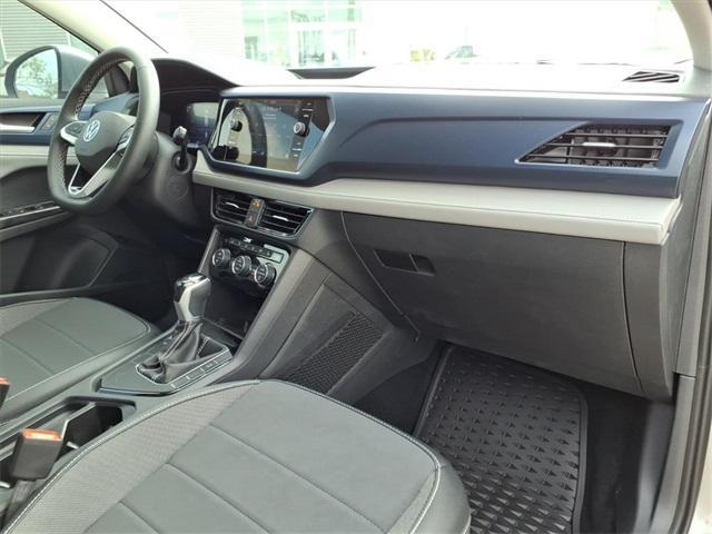 new 2024 Volkswagen Taos car