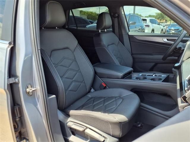 new 2025 Volkswagen Atlas Cross Sport car, priced at $38,048