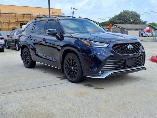 used 2023 Toyota Highlander car, priced at $40,660
