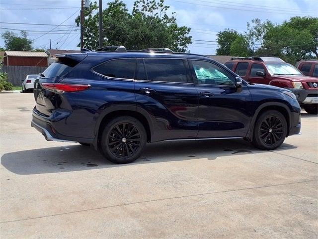 used 2023 Toyota Highlander car, priced at $40,660