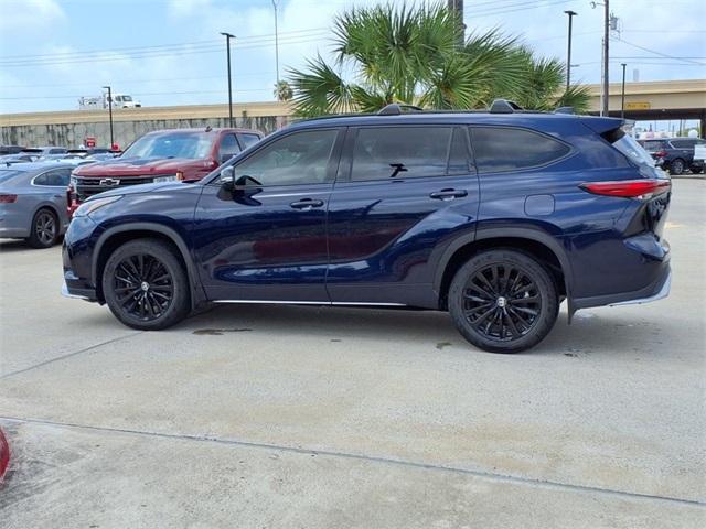 used 2023 Toyota Highlander car, priced at $44,995