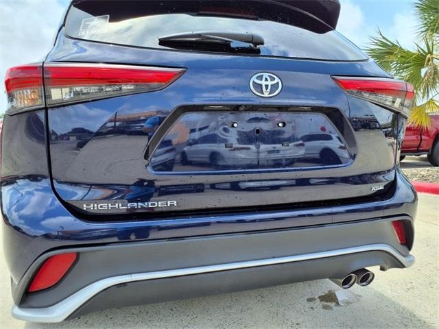 used 2023 Toyota Highlander car, priced at $44,995
