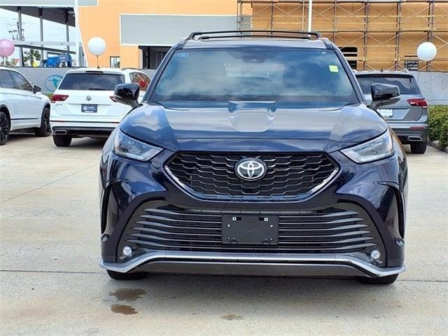 used 2023 Toyota Highlander car, priced at $40,660