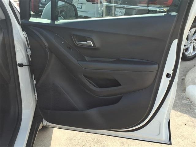 used 2022 Chevrolet Trax car, priced at $14,995