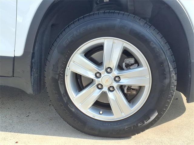 used 2022 Chevrolet Trax car, priced at $14,995