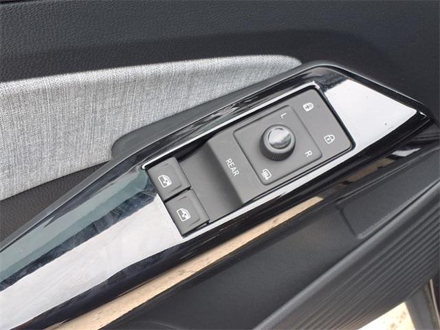 new 2025 Volkswagen ID.4 car, priced at $42,481