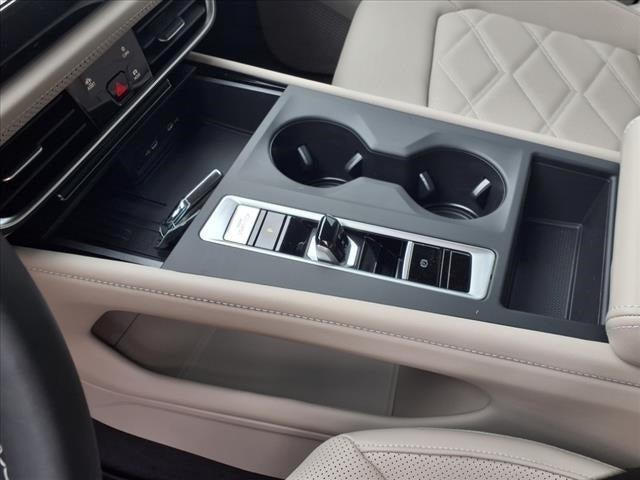 new 2025 Volkswagen Atlas car, priced at $37,388