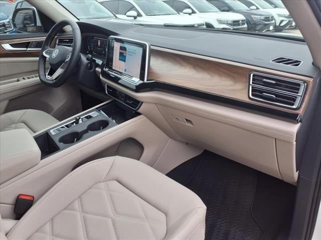 new 2025 Volkswagen Atlas car, priced at $37,388