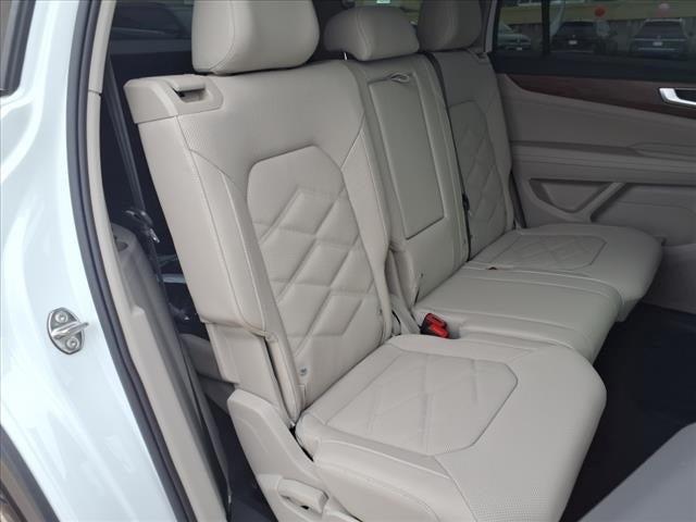 new 2025 Volkswagen Atlas car, priced at $37,388