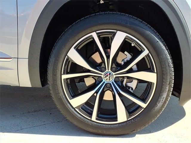 new 2026 Volkswagen Atlas car, priced at $56,091