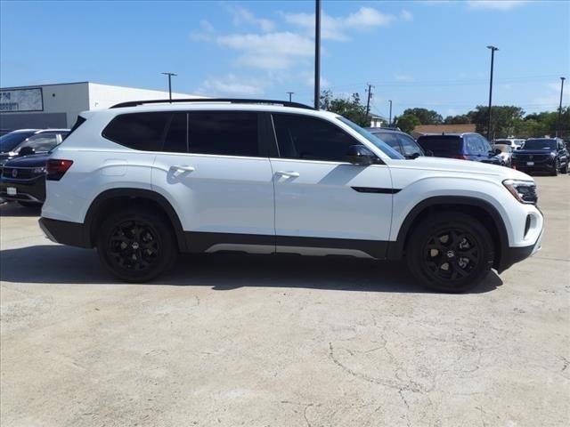 new 2024 Volkswagen Atlas car, priced at $47,405