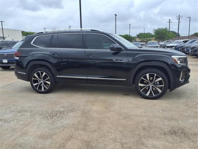 new 2025 Volkswagen Atlas car, priced at $56,479