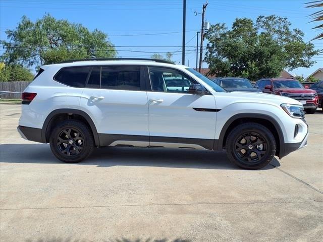 new 2024 Volkswagen Atlas car, priced at $44,156