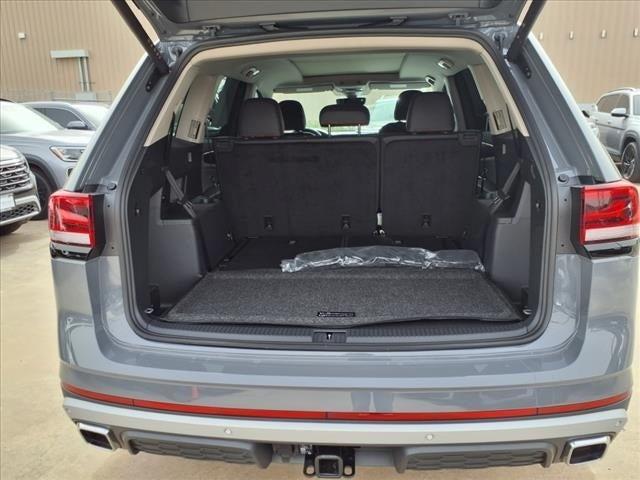 new 2025 Volkswagen Atlas car, priced at $44,441