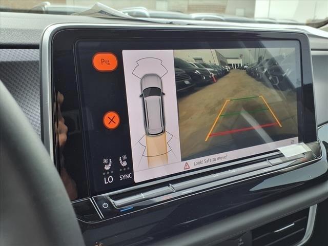 new 2025 Volkswagen Atlas car, priced at $44,441