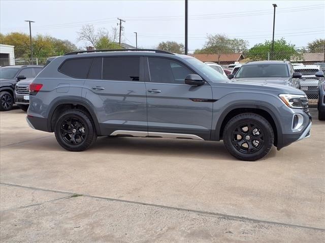 new 2025 Volkswagen Atlas car, priced at $44,441