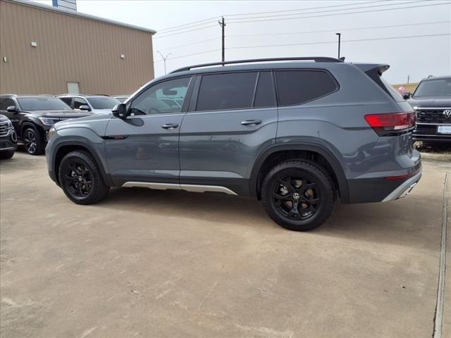 new 2025 Volkswagen Atlas car, priced at $44,441