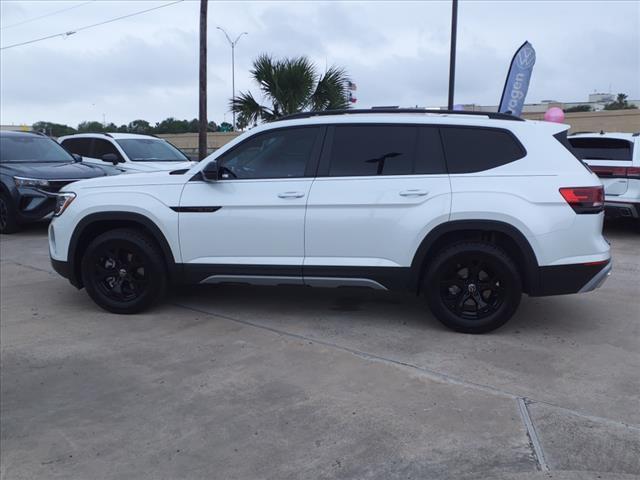 new 2024 Volkswagen Atlas car, priced at $48,072