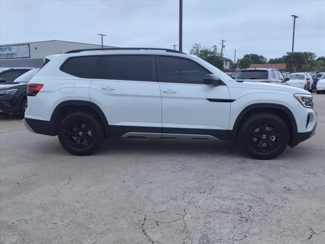 new 2024 Volkswagen Atlas car, priced at $50,922