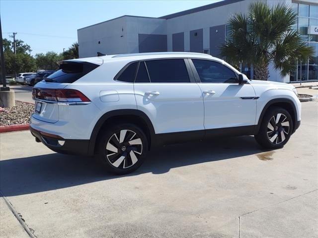 new 2024 Volkswagen Atlas Cross Sport car, priced at $39,320