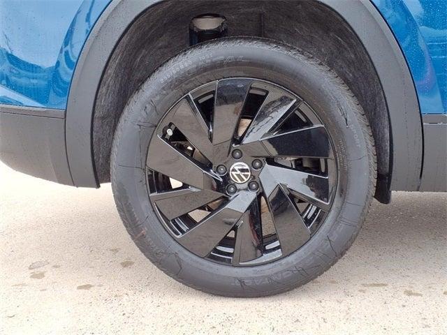 used 2025 Volkswagen Atlas Cross Sport car, priced at $41,386