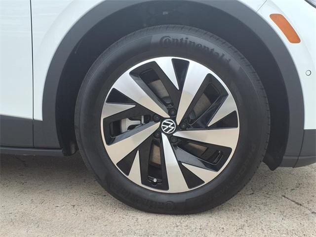 new 2025 Volkswagen ID.4 car, priced at $42,481