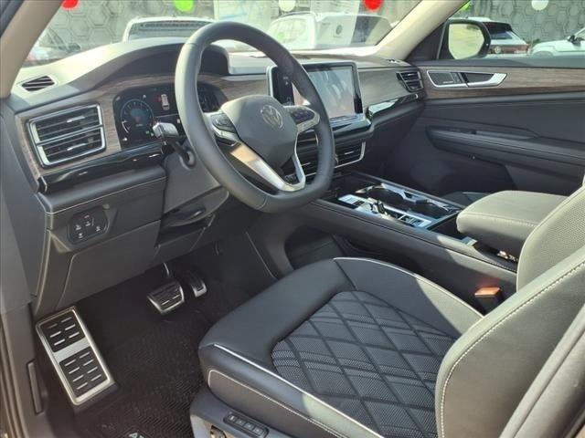 new 2024 Volkswagen Atlas car, priced at $50,998