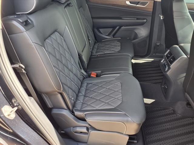 new 2024 Volkswagen Atlas car, priced at $50,998