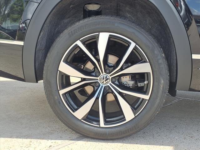 new 2024 Volkswagen Atlas car, priced at $50,998