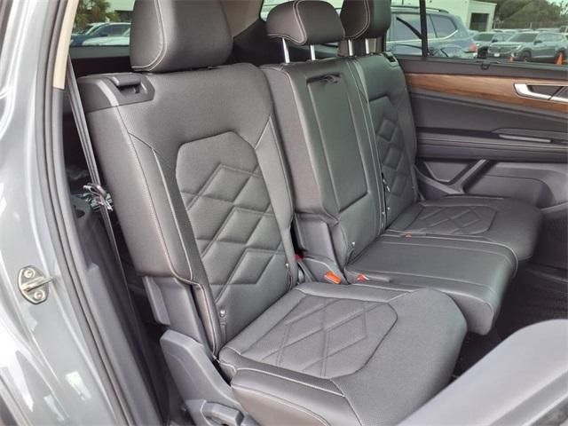 new 2025 Volkswagen Atlas car, priced at $43,898