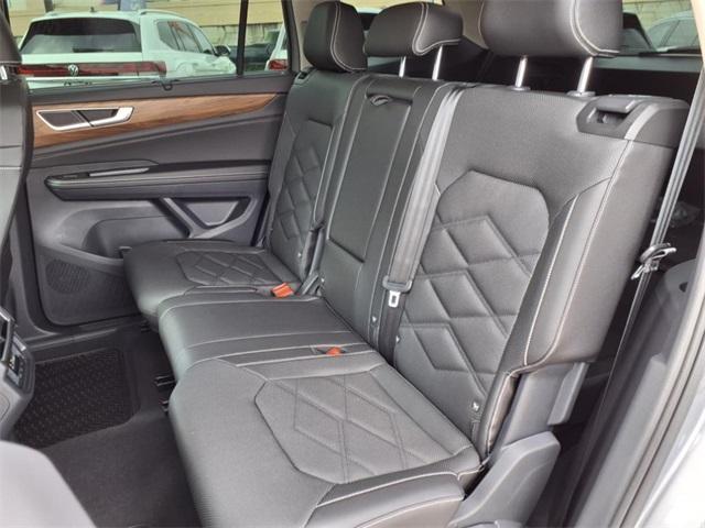 new 2025 Volkswagen Atlas car, priced at $43,898