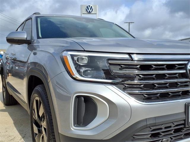 new 2025 Volkswagen Atlas car, priced at $43,898