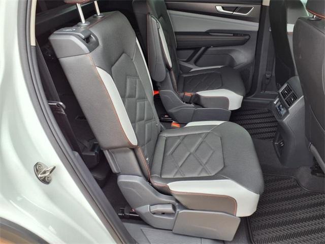 new 2025 Volkswagen Atlas car, priced at $47,894