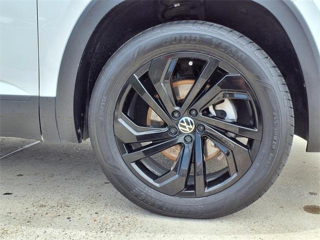 used 2023 Volkswagen Atlas car, priced at $34,995