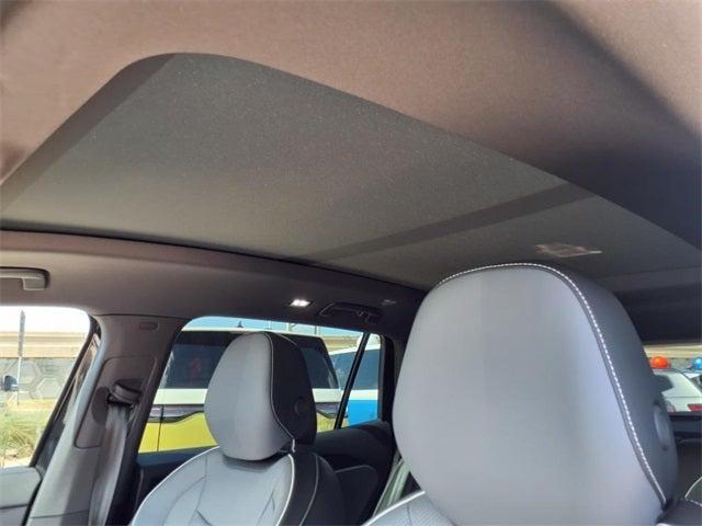 new 2025 Volkswagen Tiguan car, priced at $42,221