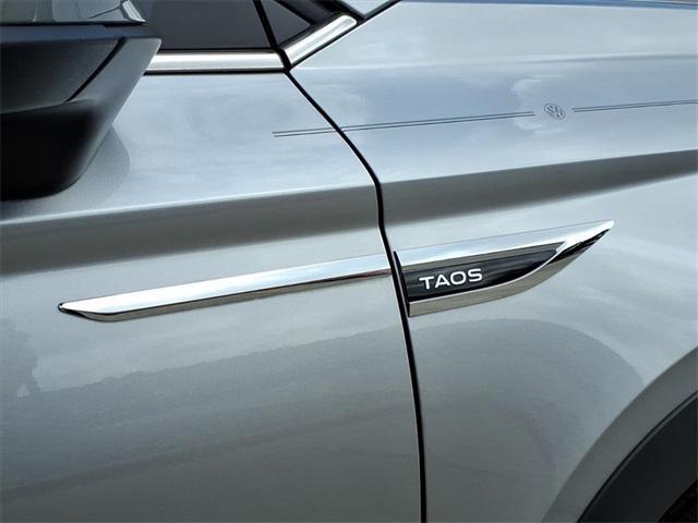 new 2024 Volkswagen Taos car