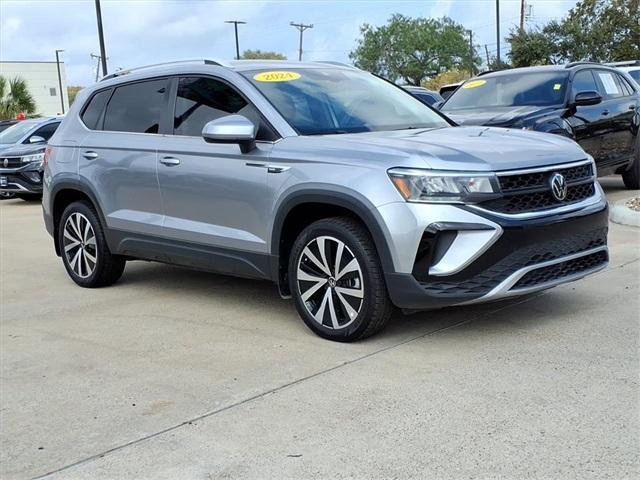 new 2024 Volkswagen Taos car